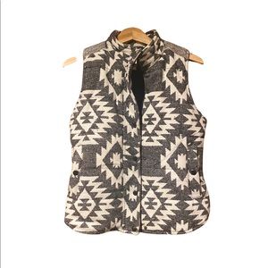 Skies Are Blue western aztec puffer vest S